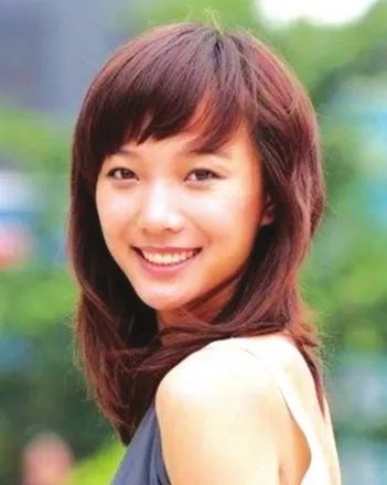 王珞丹常回家看看歌声太惊悚 开玩笑称：谁惹我就唱歌