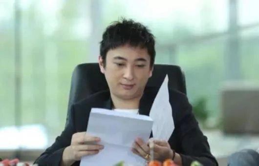 王思聪怼华大基因CEO，问题的焦点不应是王老吉吗？