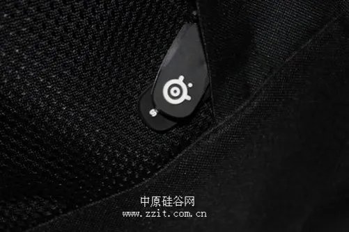 一个包5种用法 赛睿新款外设包特价245