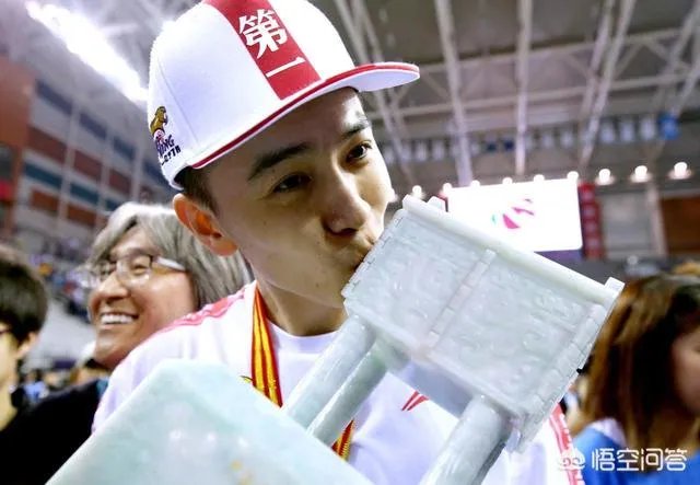 杨鸣算不算辽宁男篮历史最成功的球员?为什么吴庆龙和李晓勇没有球衣退役仪式?