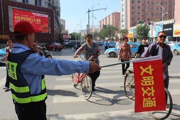 石家庄一小区内2名女孩被轧1死1伤,究竟怎么回事?