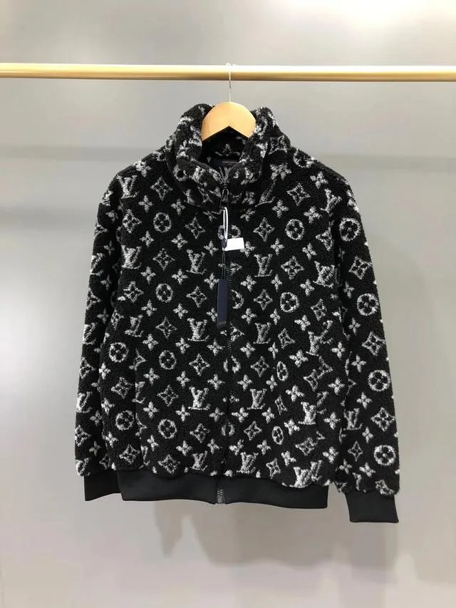 Loewe和lv从质量,价格,逼格上谁更胜一筹啊?