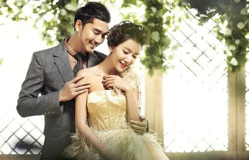 拍一套婚纱照价格多少 怎样选择自己满意的婚纱影楼