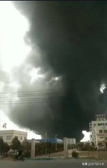 3月16日河南开封一化工厂起火，原因是什么？现场情况如何？