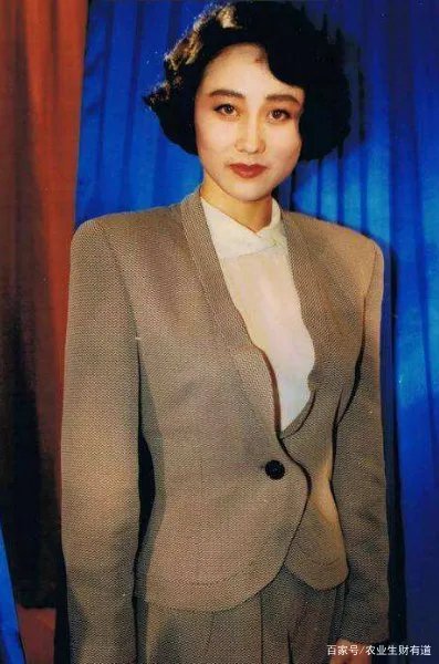利智为何不做赌王五太?“吊”了李连杰10年才肯嫁,背后有什么秘密?