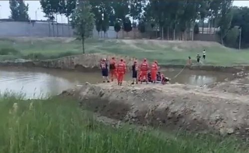 类似河北献县青少年溺亡的事件不在少数,为何夏季孩童溺水现象总是频发?