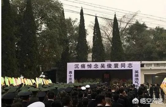 1月20日四川威远县消防战士吴俊寰救火时牺牲,如何看待和平时期的消防兵?