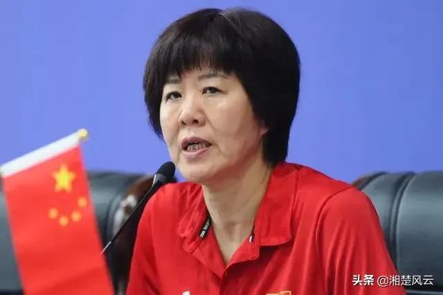 东京奥运前女排三大赛事全部取消，郎平回应颇含深意，她都说了些什么？会选择续约吗？