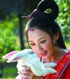 你最喜欢哪位明星扮演的嫦娥?