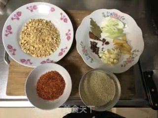 花生辣椒油——下饭拌面超赞