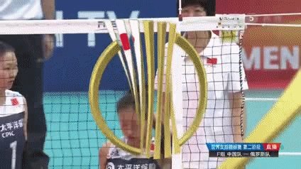 中国女排3-2大比分逆转美国女排,丁霞变身“拼命三郎”令人感动,大家如何评价?