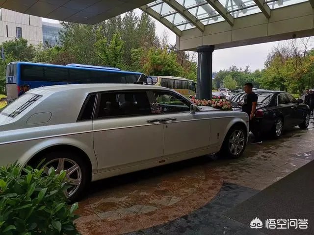 如果买一辆二手的劳斯莱斯在三线城市跑婚车,多久能回本?