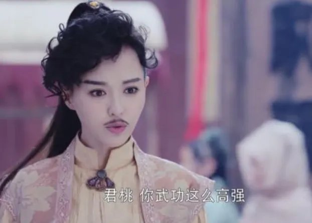 女扮男装唐嫣、鞠婧祎被吐槽， 哪些女星让人惊艳？