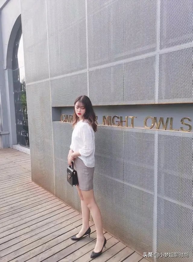 大胸妹怎么穿衣服？