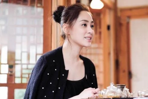 阿娇头部受伤上热搜,她是如何受伤的?