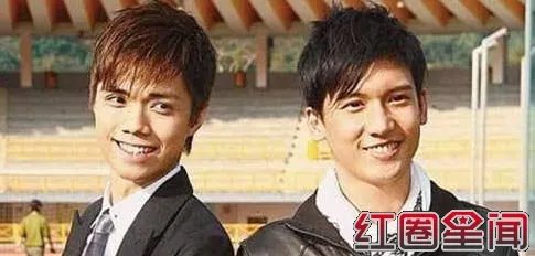 张敬轩同性恋伴侣是关智斌吗 张敬轩Gay出柜证据吻照曝光