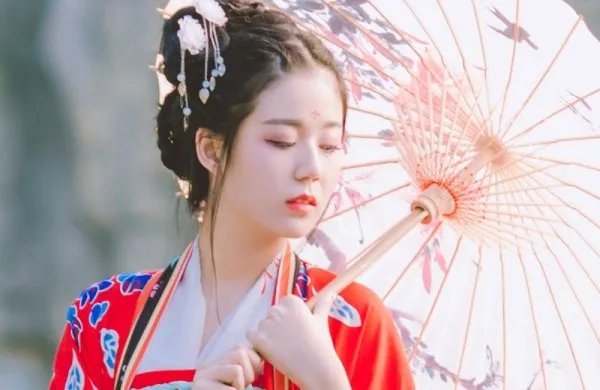 无锡一对新人用汉服照登记结婚被拒,你认为能不能穿汉服登记结婚?