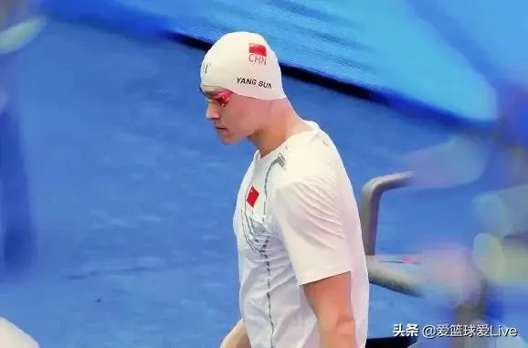 澳大利亚选手在男子200米自由泳半决赛中赢了孙杨之后像夺冠一样兴奋,你怎么看?
