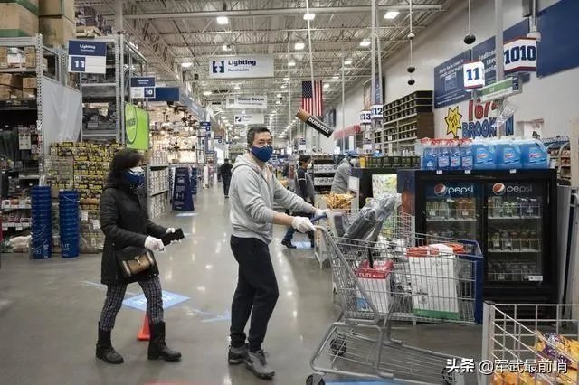 美国副总统不戴口罩和新冠患者接触却没有染病，是不是太奇怪了？