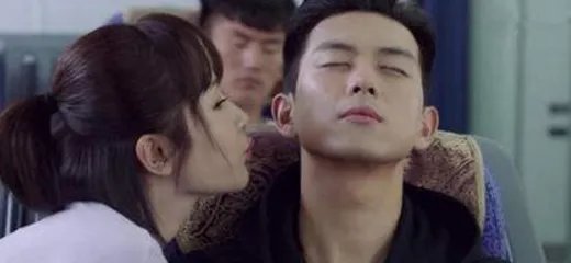 《亲爱的，热爱的》里面残缺的地图是无意的还是故意的？