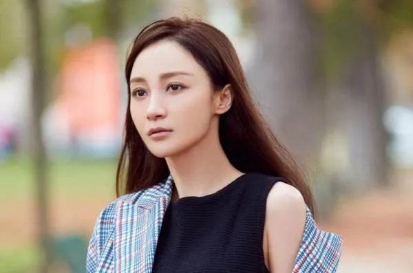 姚笛新婚丈夫背景强大,为何还是没能成功的重回娱乐圈?