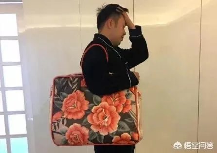 杜海涛偶遇郭敬明,如何评价两人的穿衣审美?
