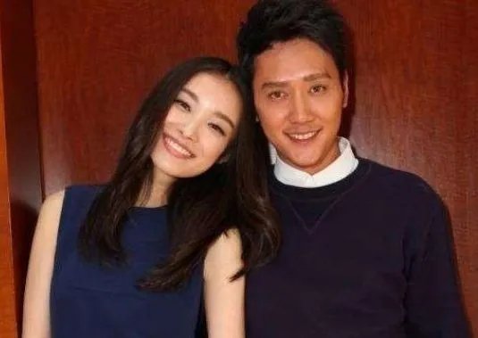 倪妮和冯绍峰谈恋爱那么久,为什么没转正?