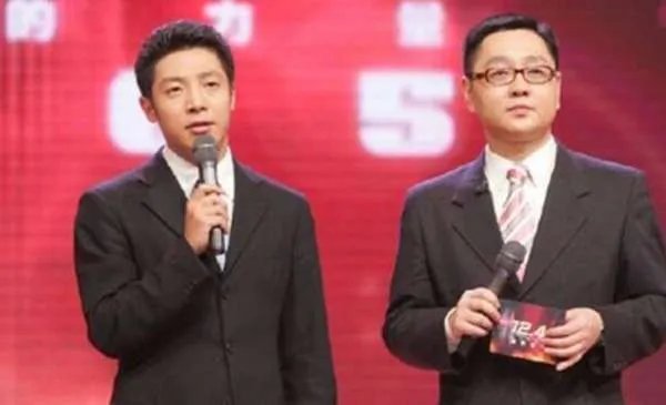 “晕倒门”后大反转,打压女海归未果恼羞成怒,名嘴张绍刚这是怎么了?