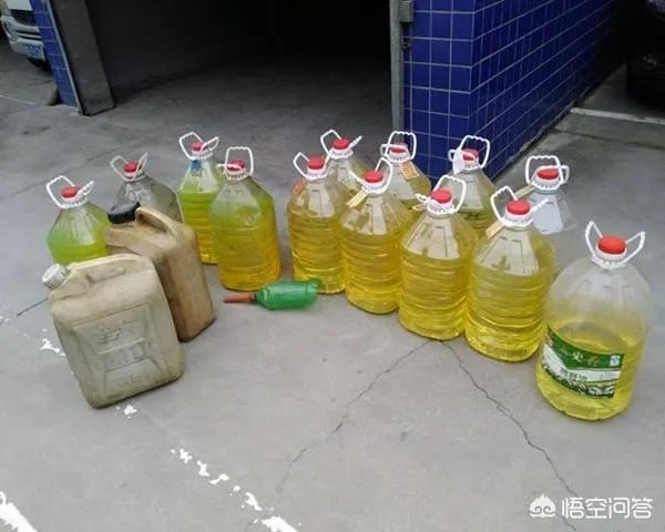 汽车出厂时,厂家一般给车里加多少油?