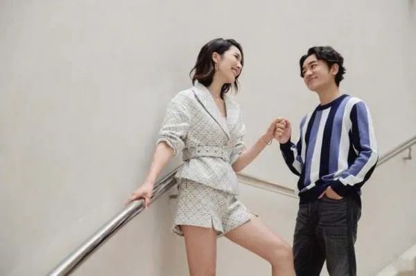 李亚男二胎得女，小女儿正脸被曝光，你羡慕吗？