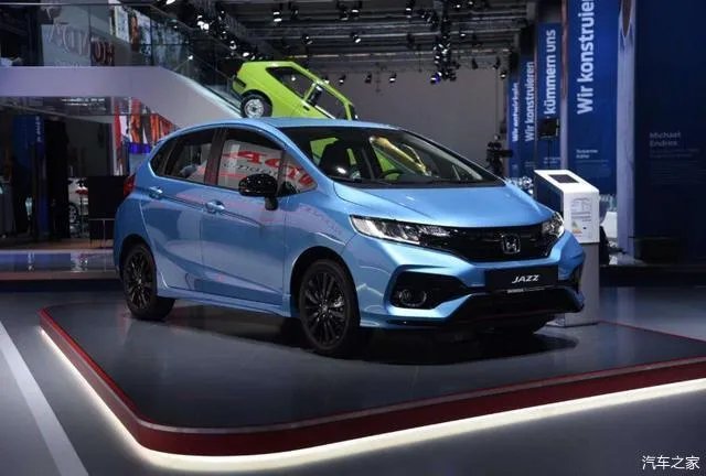 大众史上最独特的三厢车，全新POLO三厢版外观内饰新设计