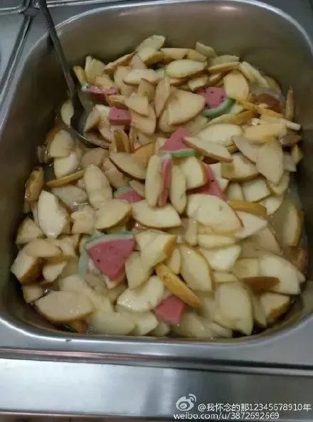 为什么大学食堂会出一些很怪的菜？