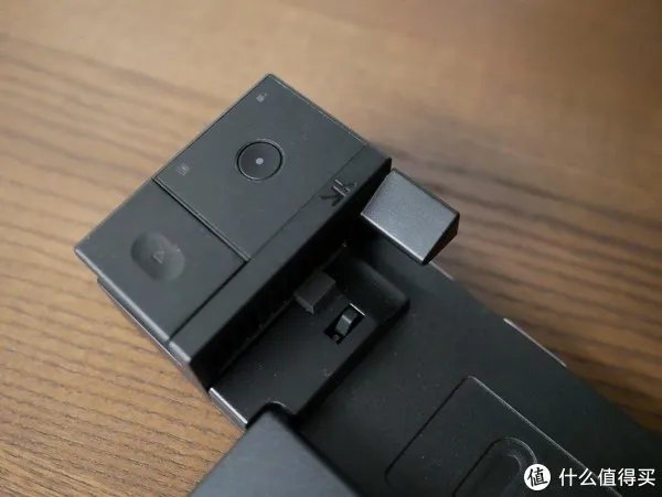 试着捡了一次“垃圾”,Thinkpad拓展坞让我的小黑变身台面主机
