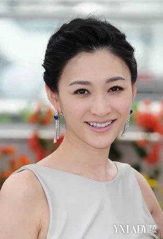 谢娜婚礼伴娘声势浩大曾宝仪李小冉现身