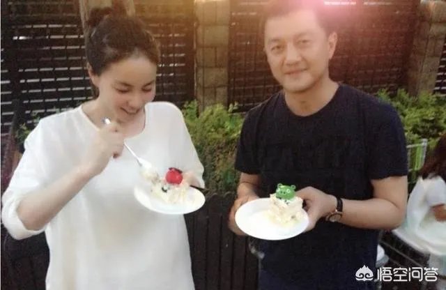 如何看待胡彦斌否认和郑爽复合这件事?