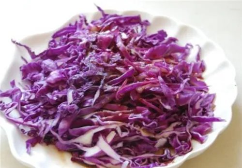 甘蓝菜的功效有哪些   甘蓝菜和包菜的区别有哪些