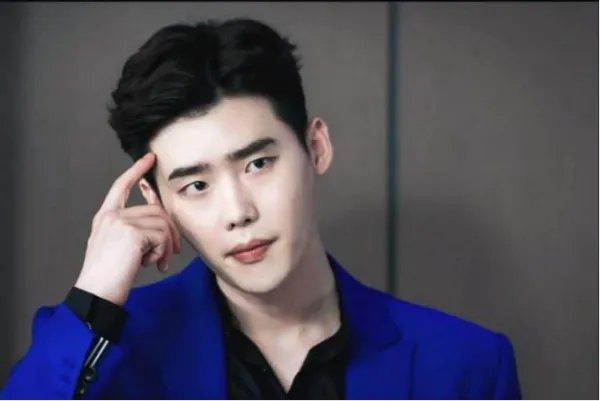 李钟硕和权娜拉的恋情是真的还是假的?