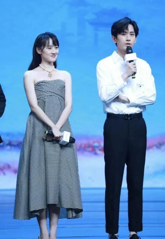 粉丝要求琉璃云歌会退款,这是不给成毅留一点面子了?