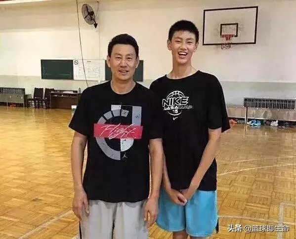 李楠、王治郅、巩晓彬的儿子都入选了国青男篮,巴特尔的儿子呢?