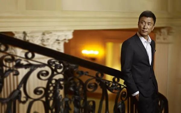 冯小刚怒斥孙红雷和黄渤:两人真的是演员界的“耻辱”,怎么回事呢?
