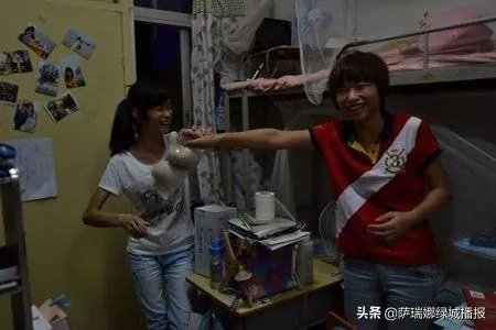 你和异性合租过房子吗？都发生过什么尴尬事啊？