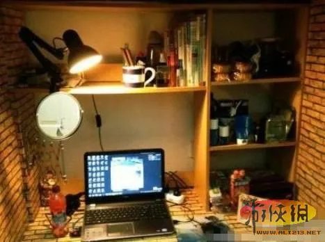 大学男生文艺范寝室爆红 引得女生想住男生宿舍