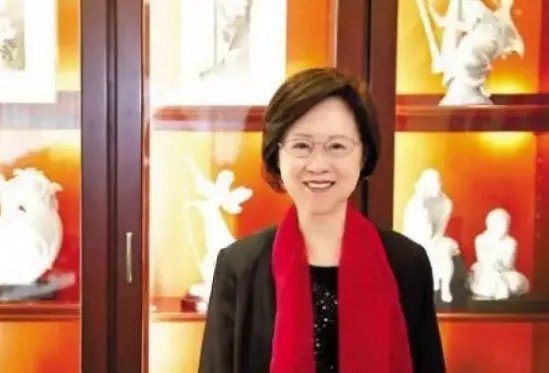 81岁琼瑶饱受病痛折磨无法走路，与继子女关系仍僵硬！她到底经历了什么？