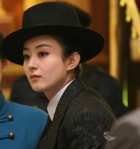 女扮男装唐嫣、鞠婧祎被吐槽, 哪些女星让人惊艳?