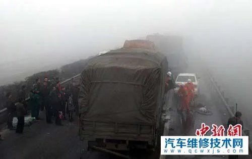 高速车祸一般都是因为什么原因?如何安全驾驶?