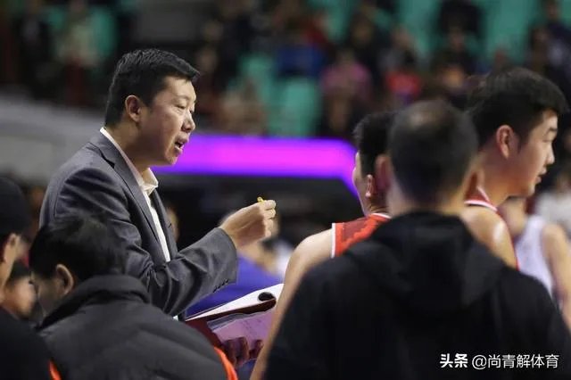常规赛广厦大胜八一男篮,李春江全场上了11位本土球员,对此你怎么看?