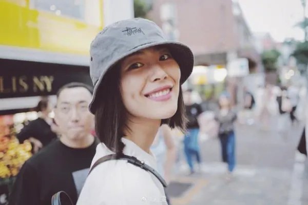 刘雯首次缺席了时装周，原因是什么？