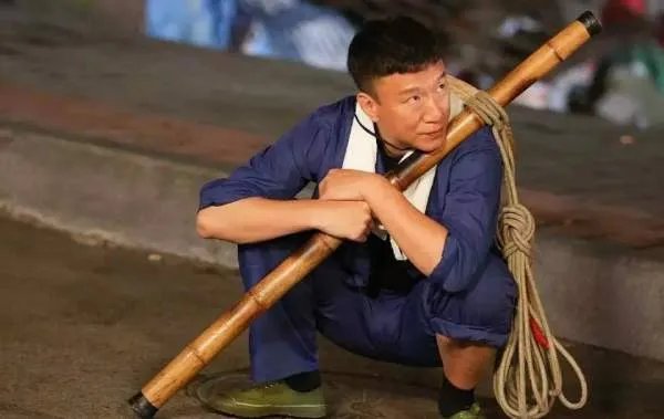 冯小刚怒斥孙红雷和黄渤:两人真的是演员界的“耻辱”,怎么回事呢?