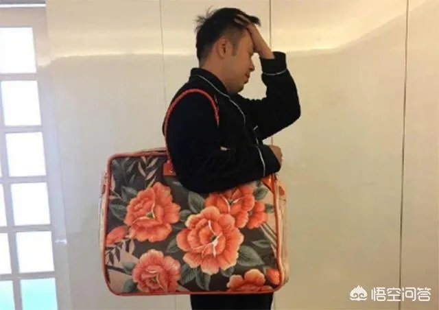 杜海涛偶遇郭敬明,如何评价两人的穿衣审美?