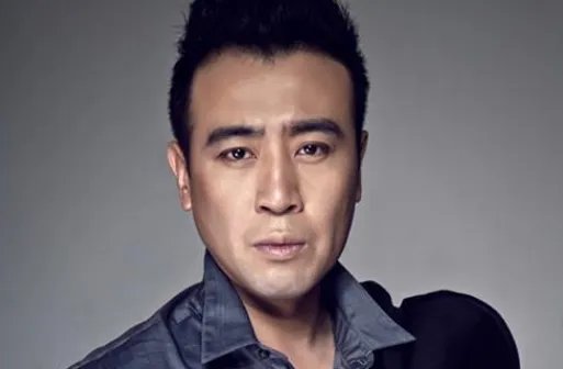 于和伟结婚28年零绯闻,妻子居然是熟悉的她,你们认识吗?